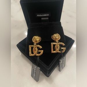 100% Authentic Dolce & Gabbana gold earrings